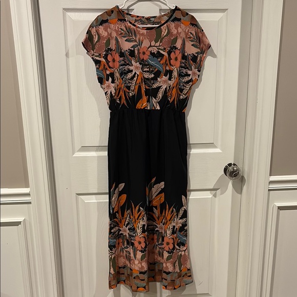 Emery Rose Dresses & Skirts - NWOT Floral Black and Orange elastic waist Women's Dress